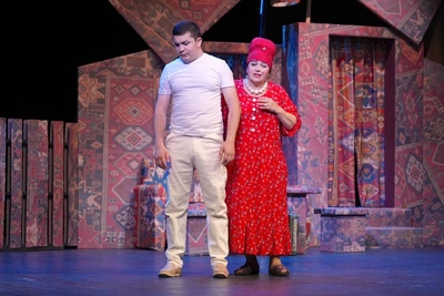 «Маменькин сынок» по пьесе Ш.Чкадуа «Кукла».